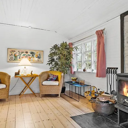 Дом отдыха Gorgeous Home In Nykobing Sj With Wifi Нюкёбинг-Сьелланн